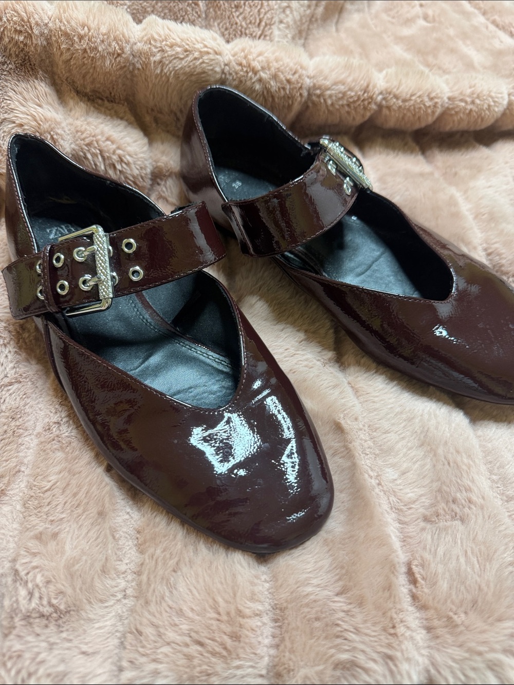 Patent Mary Jane Flats with Buckle - Burgundy ZARA